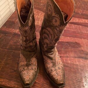 Old Gringo Women’s Cowboy Boots 2 tone Brn snip toe 12’ shaft 7.5B true 2 size
